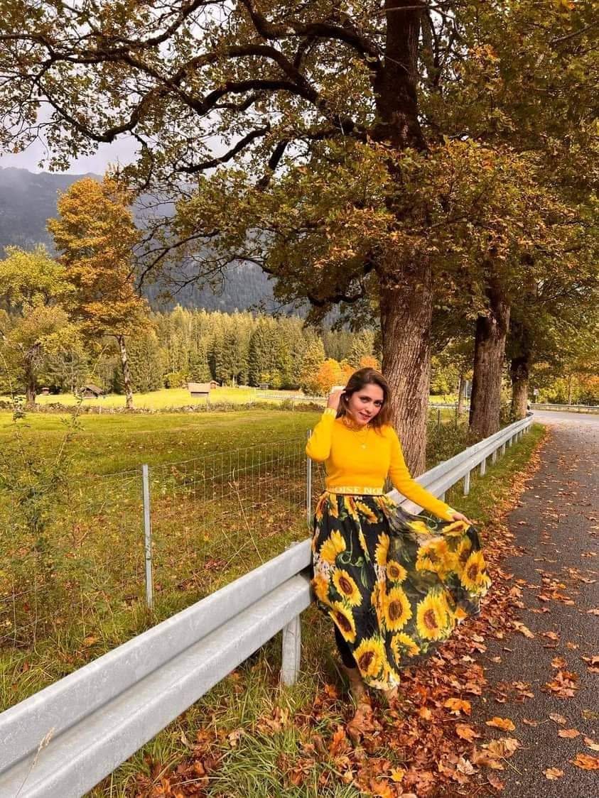 Sunflower Black Skirt 🌻