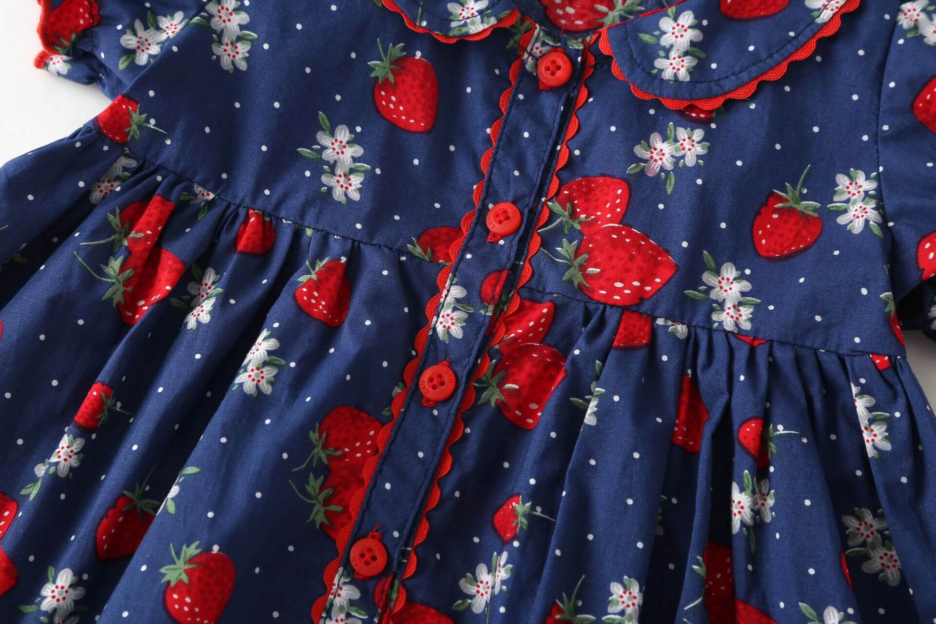 Moonpie Sea & Garden Series – Strawberry Picnic