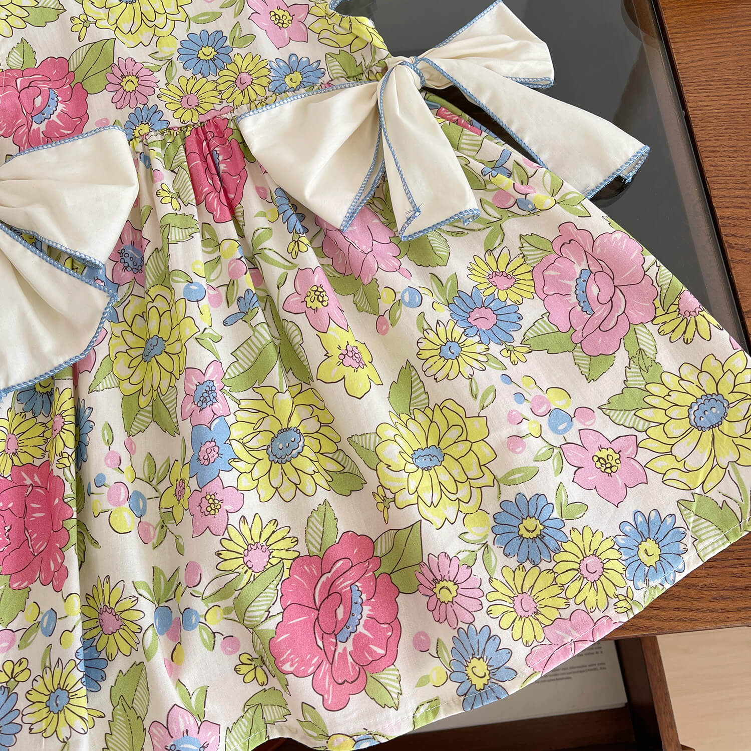 Moonpie Pure Grace – Floral Tie