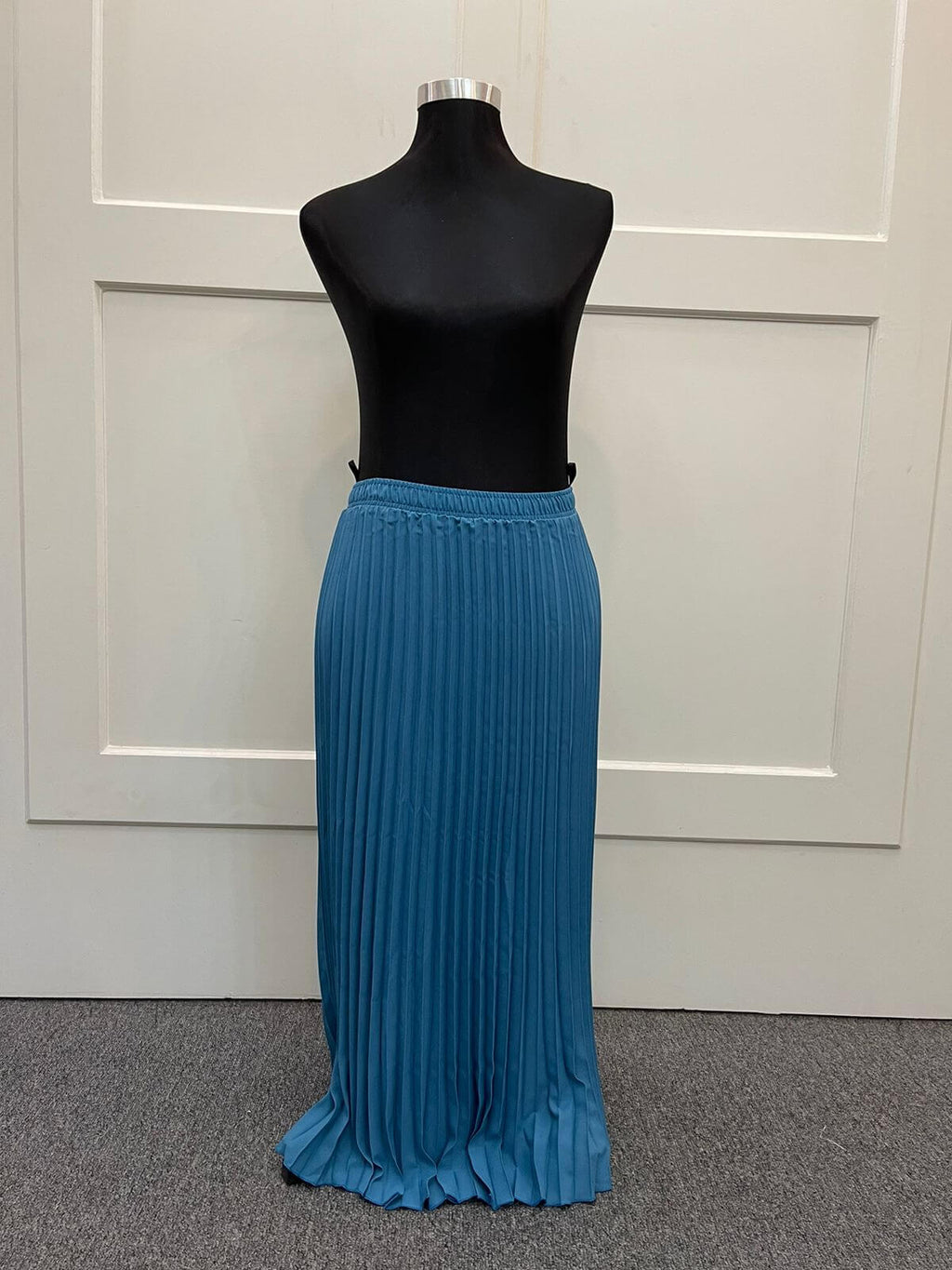 Naury Korean Style Pleated Skirt